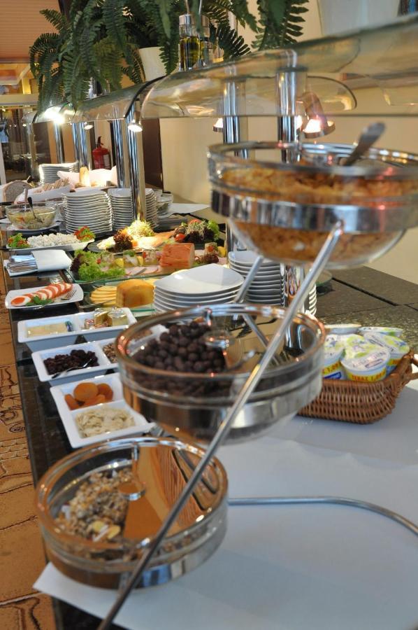 Piramida Park Hotel & Wellness تخه المظهر الخارجي الصورة