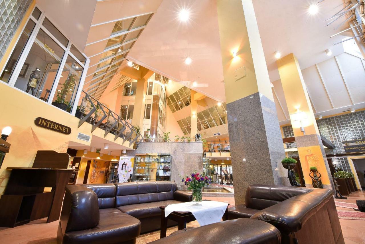 Piramida Park Hotel & Wellness تخه المظهر الخارجي الصورة